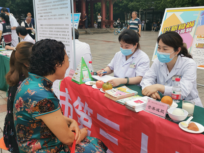合理膳食，營養惠萬家——我院成功舉辦“全民營養周”暨“中國學生營養日”主題健康咨詢活動